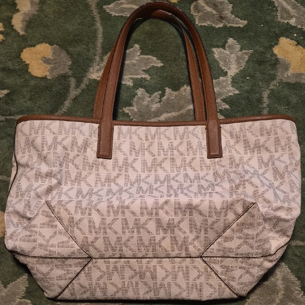 Michael Kors Tan and Cream Signature Tote